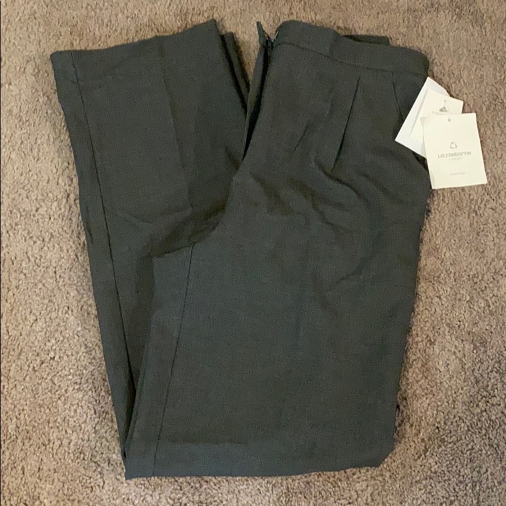NWT gray dressy pants 👖